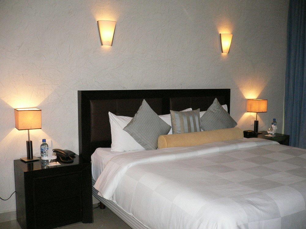Hotel Noor Chetumal Exterior photo